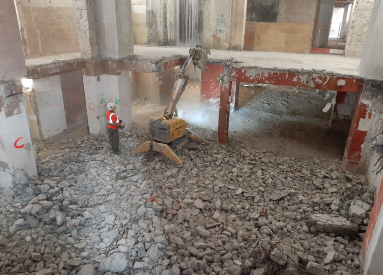 Carlton - TD Groupe - Terrassement / Démolition / Curage / Location de matériels / TDCA, EMDT, EML, SMMT